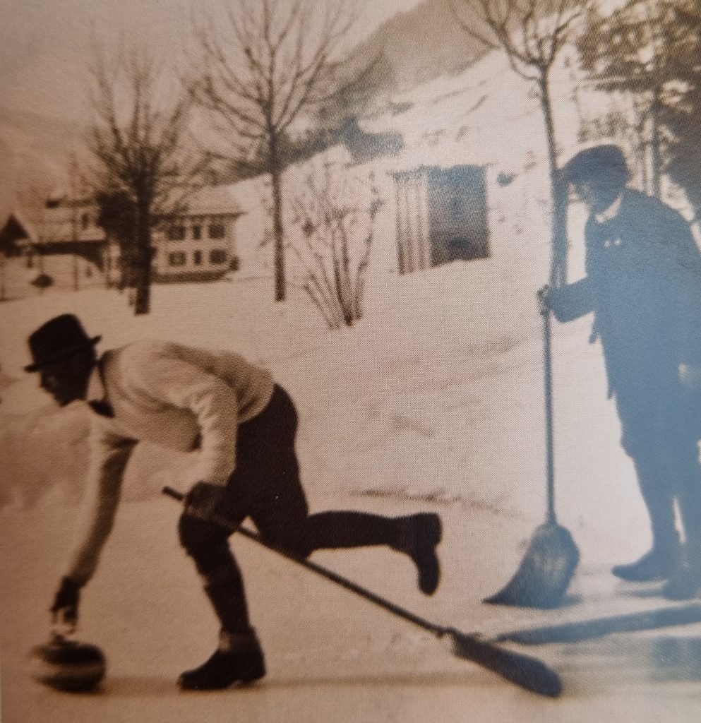 Curling 3 Museum of Old Pays-d’Enhaut